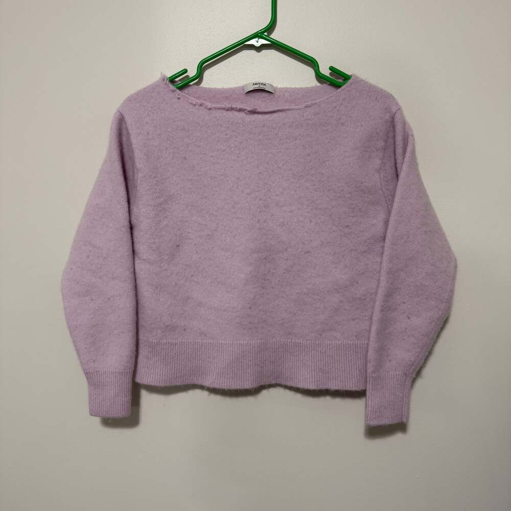 Aritzia Cashmere Sweater‎ Shoulder Cut Relaxed Crew Super Soft Old Money